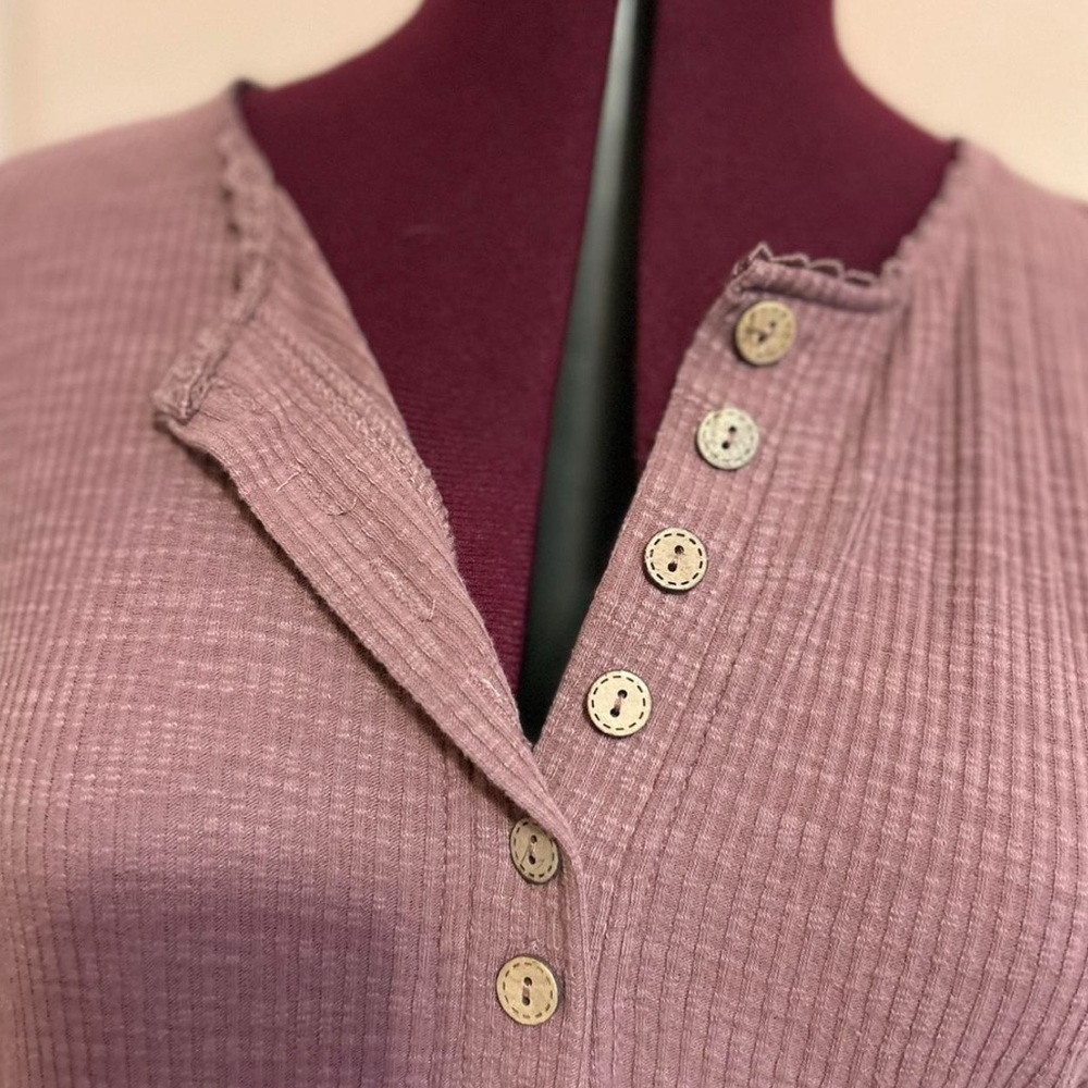 Women's Lace Sleeve Henley Top - Pink - Picture 3 of 4